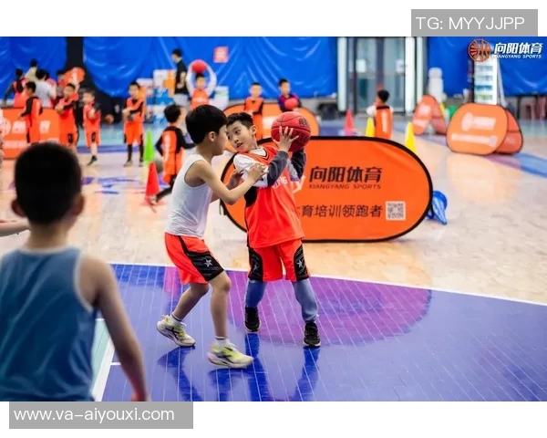 韧带断裂仍请缨出战，雅尼斯盛赞翟晓川像一匹赛马——激情与坚韧的篮球精神